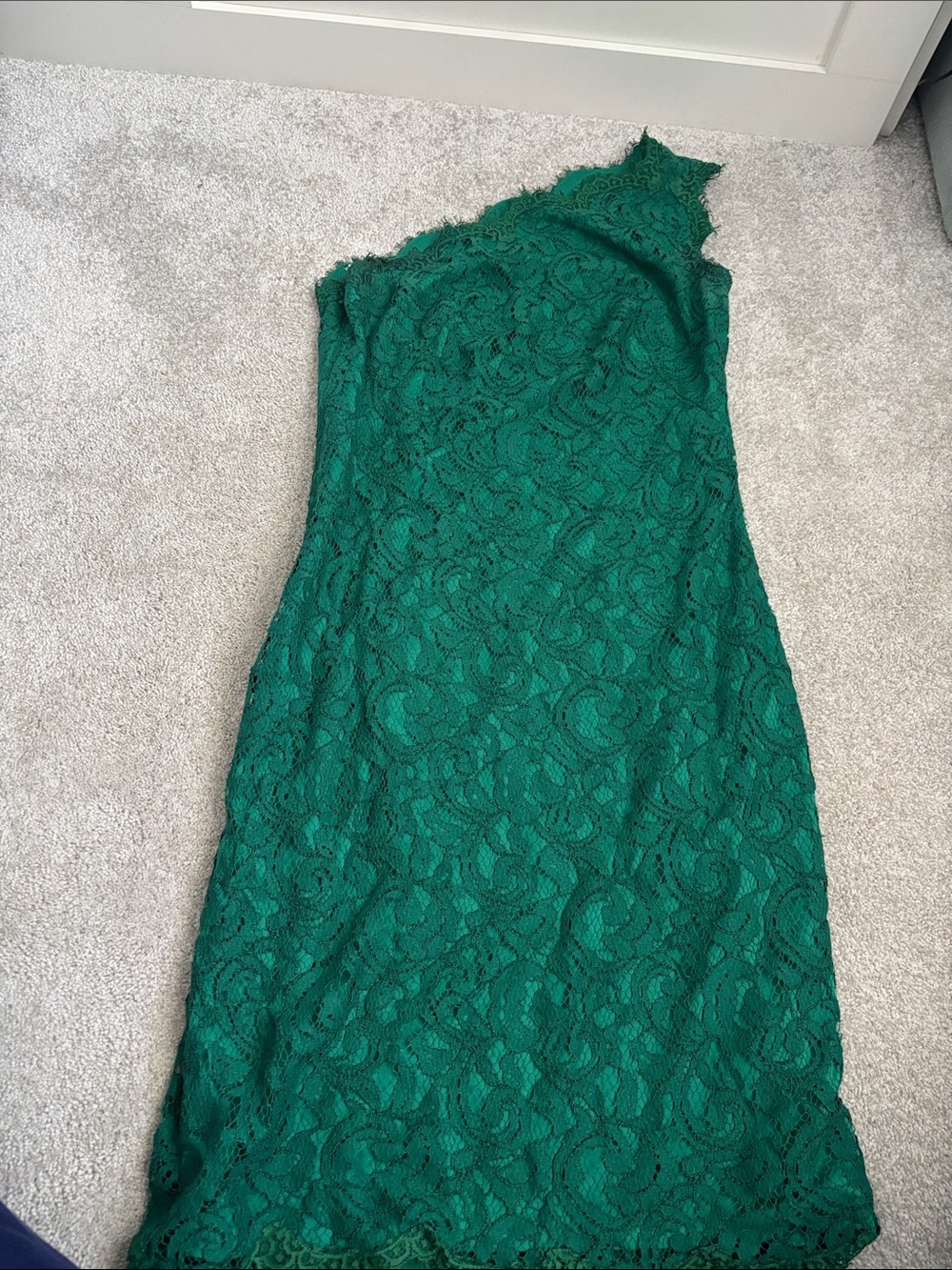 Tadashi Shoji Elegant Green Lace One-Shoulder Dress